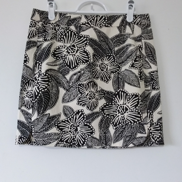 J. Crew Dresses & Skirts - J.Crew Floral Postage Stamp Mini Skirt